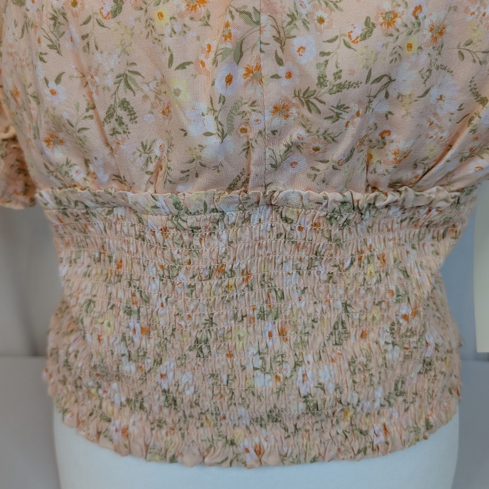 Madden Girl Ditsy Peach Floral Smocked V Neck Puff Sleeve Blouse - Picture 4 of 11